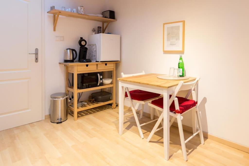 Apartment Wilhelmstr Fuer Bis Zu 3 Personen Brühl エクステリア 写真